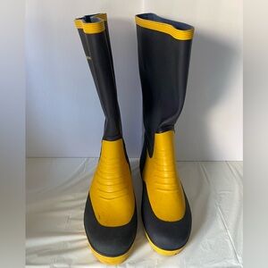 2/$36. BLUE MARINE, Yellow and Black Women's Winter Rain Boots, Size 11